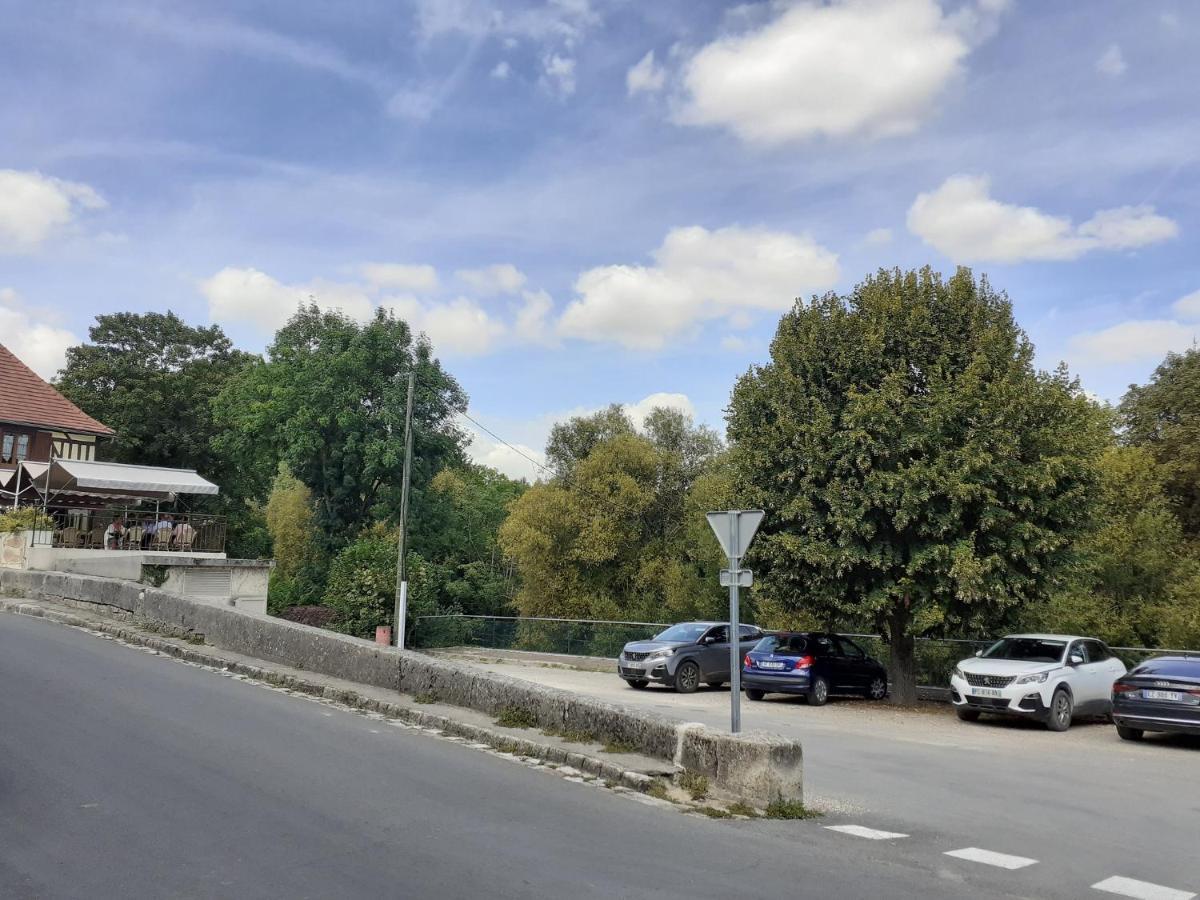 Le Saint Hubert Hotel Arcis-sur-Aube Exterior photo